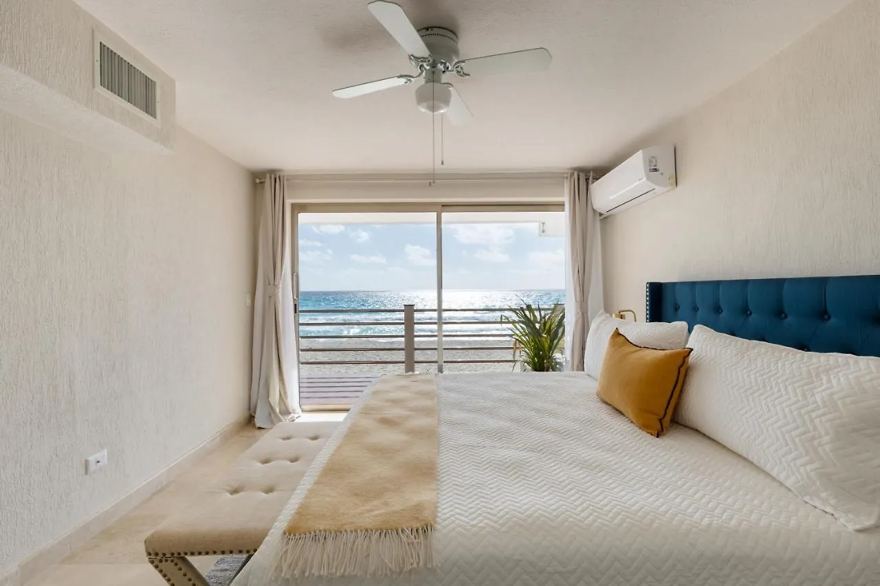 Amazing 5 Bedroom Villa On The Beach! Cancún