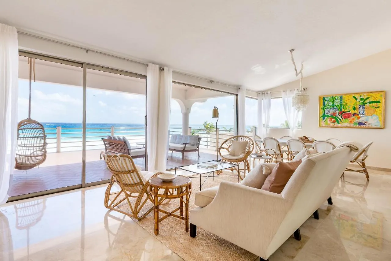 Amazing 5 Bedroom Villa On The Beach! Cancun