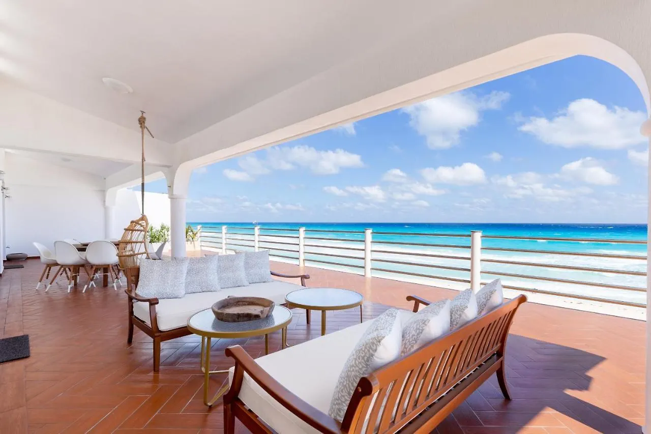 Amazing 5 Bedroom Villa On The Beach! Cancun